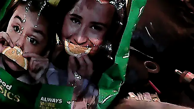 Snapshot of robeaulieu02 chatting on 27, 9, 2025 robeaulieu02 online show from 27, 9, 2025