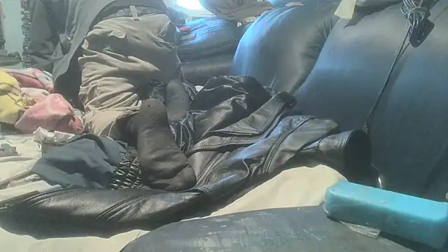 Snapshot of robeaulieu02 chatting on 26, 10, 2025 robeaulieu02 online show from 26, 10, 2025