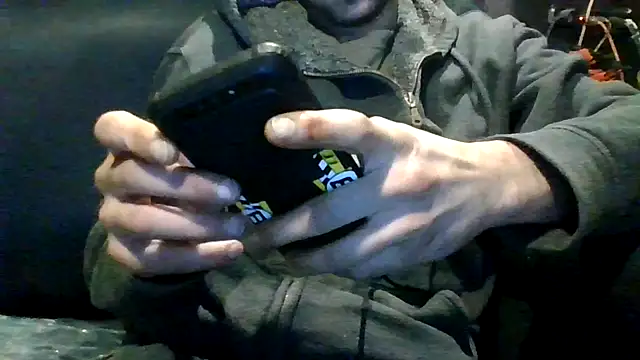 Snapshot of robeaulieu02 chatting on 17, 11, 2025 robeaulieu02 online show from 17, 11, 2025