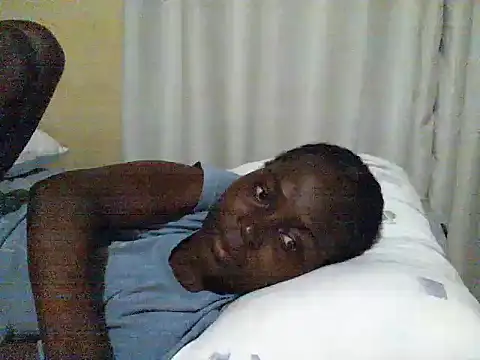 Snapshot of ara_bella chatting on 13, 10, 2025 ara bella online show from 13, 10, 2025