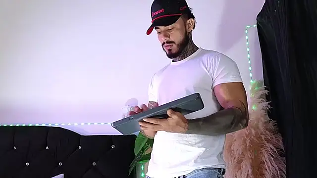 Snapshot of john_cartter1 chatting on 5, 2, 2026 john cartter1 online show from 5, 2, 2026