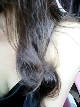 Snapshot of _Linez_ chatting on 4, 12, 2024  Linez  online show from 4, 12, 2024