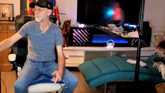 Snapshot of Towndude123 chatting on 26, 3, 2026 Towndude123 online show from 26, 3, 2026