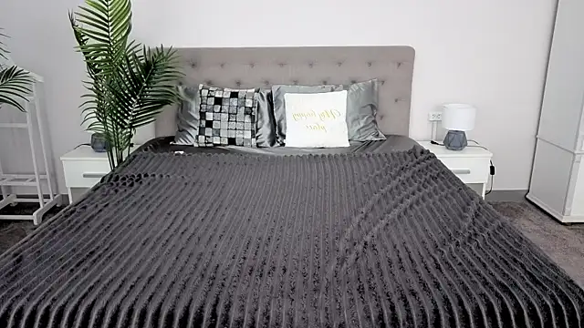 Snapshot of MagicPeachh_ chatting on 17, 3, 2026 MagicPeachh online show from 17, 3, 2026