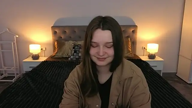 Snapshot of MagicPeachh_ chatting on 6, 4, 2026 MagicPeachh online show from 6, 4, 2026