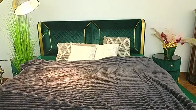 Snapshot of MagicPeachh_ chatting on 15, 4, 2026 MagicPeachh online show from 15, 4, 2026