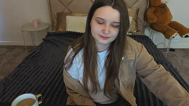 Snapshot of MagicPeachh_ chatting on 18, 4, 2026 MagicPeachh online show from 18, 4, 2026