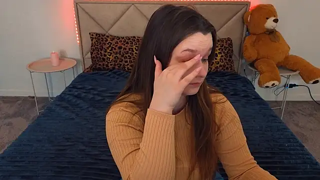 Snapshot of MagicPeachh_ chatting on 28, 4, 2026 MagicPeachh online show from 28, 4, 2026