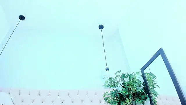 Victoria Coleman online show from 6, 11, 2025