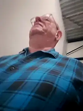 Snapshot of andrejoyfull64 chatting on 19, 11, 2025 andrejoyfull64 online show from 19, 11, 2025