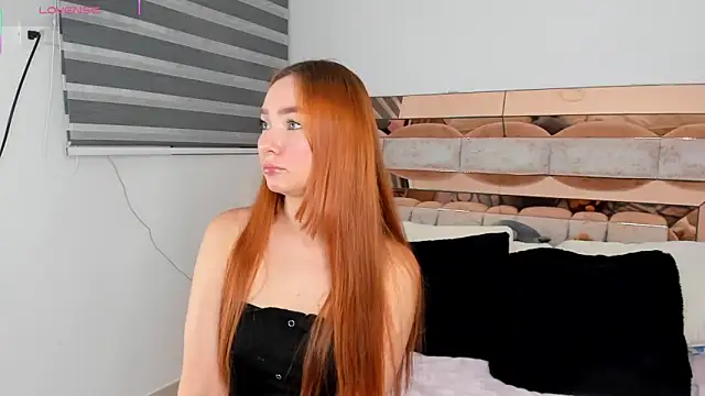 Snapshot of CamiiLovers chatting on 23, 10, 2025 CamiiLovers online show from 23, 10, 2025