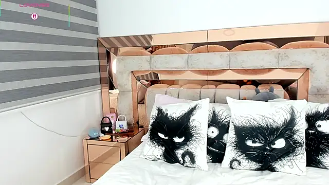 Snapshot of CamiiLovers chatting on 15, 3, 2026 CamiiLovers online show from 15, 3, 2026