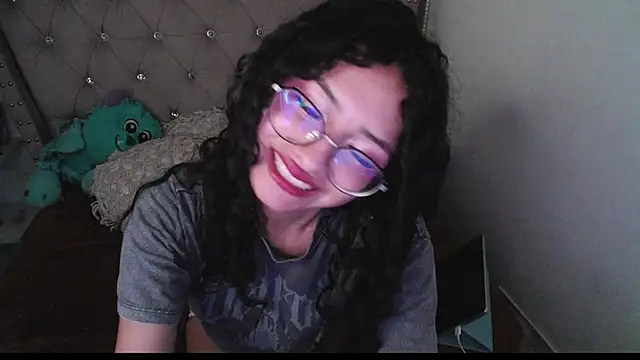 Snapshot of CherieCurl chatting on 25, 11, 2025 CherieCurl online show from 25, 11, 2025