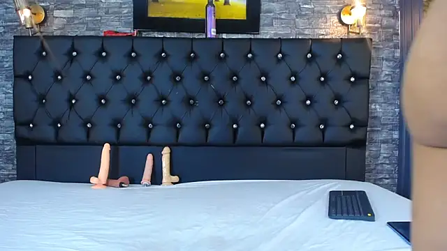 Malory Cortez online show from 12, 11, 2025