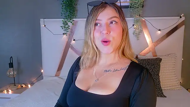 Snapshot of LilithSmith_ chatting on 17, 1, 2026 LilithSmith online show from 17, 1, 2026