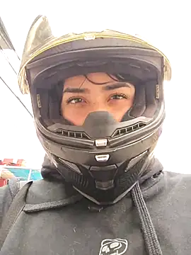 Snapshot of taaylor33 chatting on 18, 12, 2025 taaylor33 online show from 18, 12, 2025