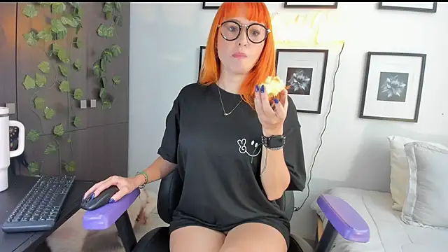 Snapshot of Annie_Velas_ chatting on 20, 4, 2026 Annie Velas online show from 20, 4, 2026