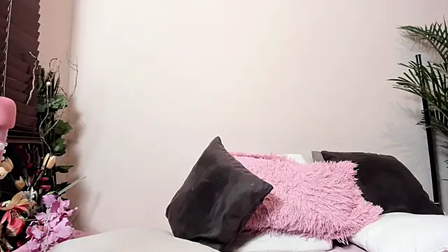 sara  lynn online show from 20, 3, 2025