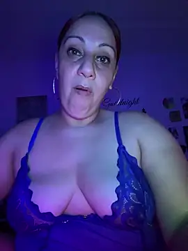 Snapshot of DeeLight124 chatting on 3, 4, 2026 DeeLight124 online show from 3, 4, 2026