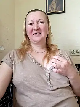 Snapshot of blondyaguar chatting on 13, 9, 2025 blondyaguar online show from 13, 9, 2025