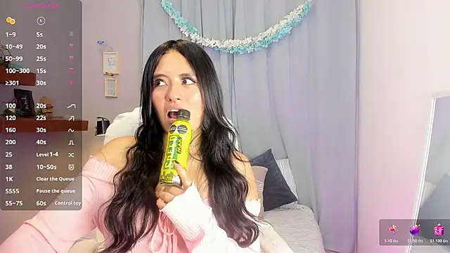 Snapshot of Chloe_fischer_ chatting on 15, 4, 2026 Chloe fischer online show from 15, 4, 2026