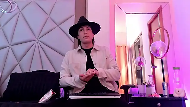 Karimferrer online show from 30, 12, 2024