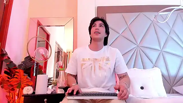 Karimferrer online show from 14, 1, 2025