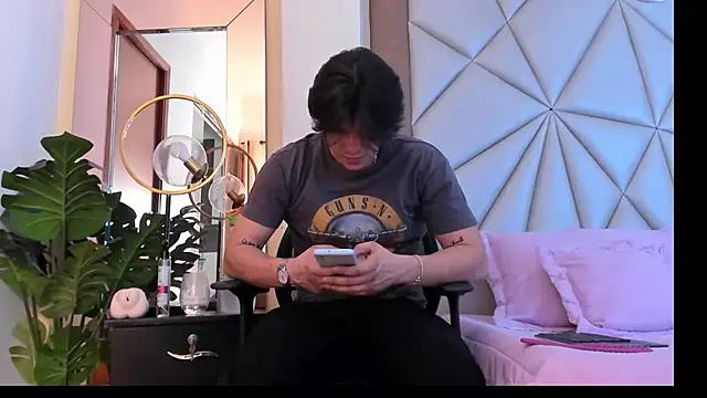 Karimferrer online show from 22, 1, 2025