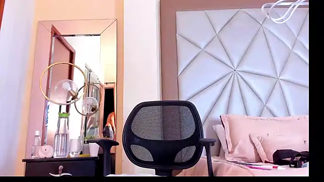 Karimferrer online show from 24, 1, 2025