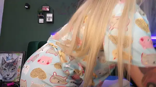 kimmie meow online show from 18, 1, 2025