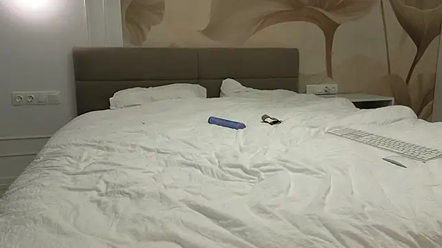 kimmie meow online show from 23, 1, 2025