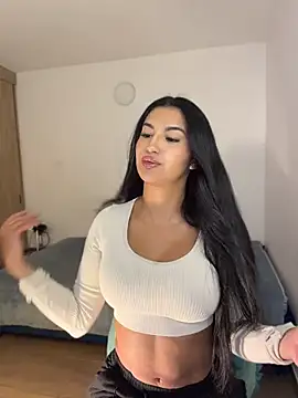 Kimm khalifa online show from 13, 7, 2026