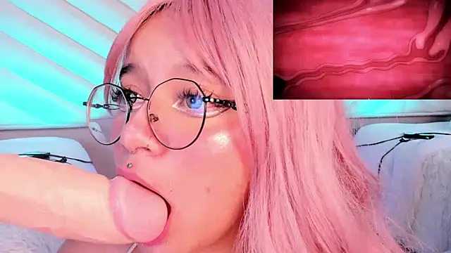 Snapshot of Sally__Walker chatting on 5, 2, 2025 Sally Walker online show from 5, 2, 2025