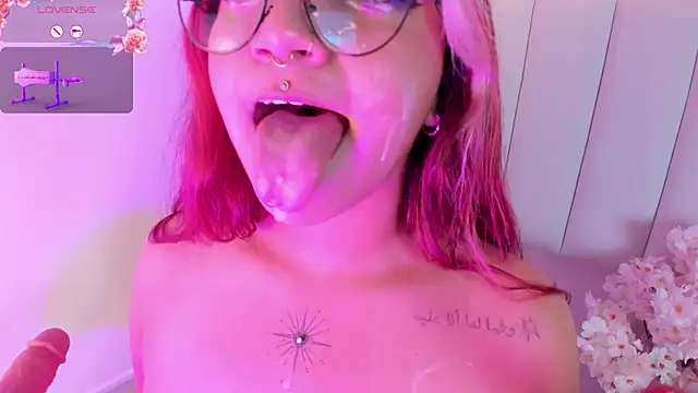 Snapshot of Sally__Walker chatting on 25, 2, 2025 Sally Walker online show from 25, 2, 2025