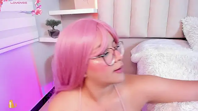 Snapshot of Sally__Walker chatting on 23, 9, 2025 Sally Walker online show from 23, 9, 2025