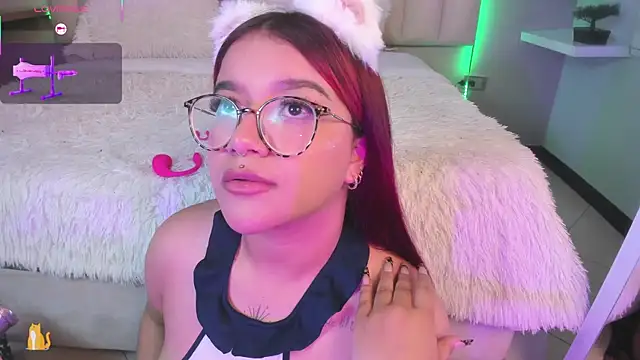 Snapshot of Sally__Walker chatting on 3, 10, 2025 Sally Walker online show from 3, 10, 2025