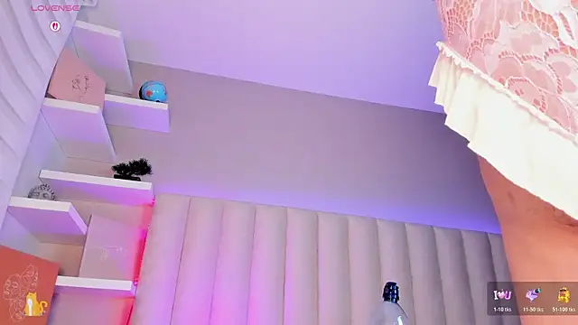 Snapshot of Sally__Walker chatting on 19, 11, 2025 Sally Walker online show from 19, 11, 2025