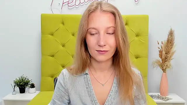 Snapshot of LolaWilsons chatting on 16, 5, 2026 LolaWilsons online show from 16, 5, 2026
