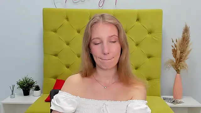 Snapshot of LolaWilsons chatting on 20, 5, 2026 LolaWilsons online show from 20, 5, 2026