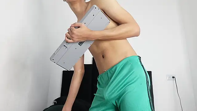 MarcoAlexLatino online show from 9, 3, 2025