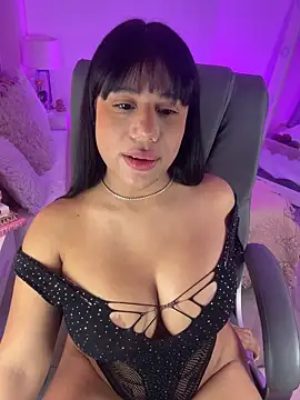 Snapshot of AshleyFerrer chatting on 10, 10, 2025 AshleyFerrer online show from 10, 10, 2025