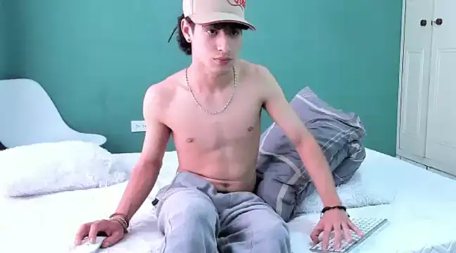 Snapshot of Chandler_ken chatting on 11, 1, 2025 Chandler ken online show from 11, 1, 2025