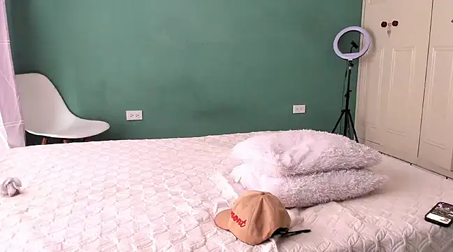 Snapshot of Chandler_ken chatting on 10, 2, 2025 Chandler ken online show from 10, 2, 2025