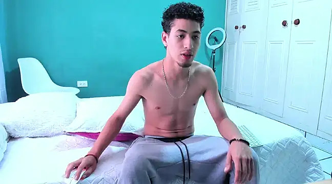 Snapshot of Chandler_ken chatting on 28, 2, 2025 Chandler ken online show from 28, 2, 2025