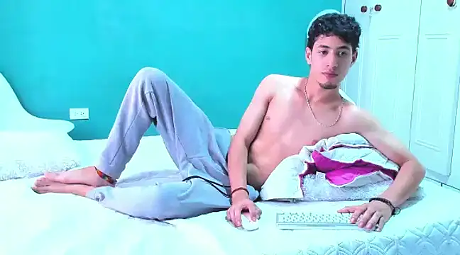 Snapshot of Chandler_ken chatting on 28, 2, 2025 Chandler ken online show from 28, 2, 2025