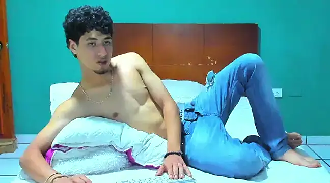 Snapshot of Chandler_ken chatting on 6, 3, 2025 Chandler ken online show from 6, 3, 2025