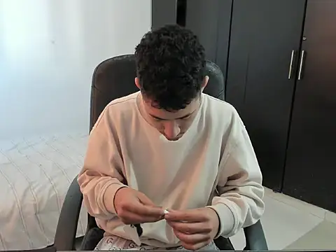 Snapshot of Chandler_ken chatting on 9, 9, 2025 Chandler ken online show from 9, 9, 2025