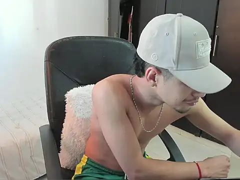 Snapshot of Chandler_ken chatting on 10, 9, 2025 Chandler ken online show from 10, 9, 2025