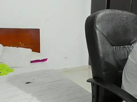 Snapshot of Chandler_ken chatting on 29, 10, 2025 Chandler ken online show from 29, 10, 2025