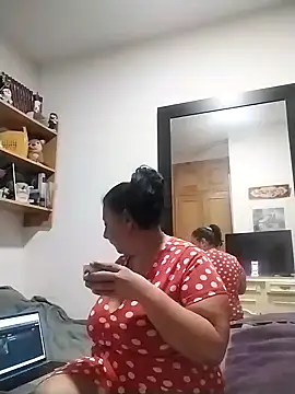 Anais-Te-La-Como online show from 5, 1, 2025